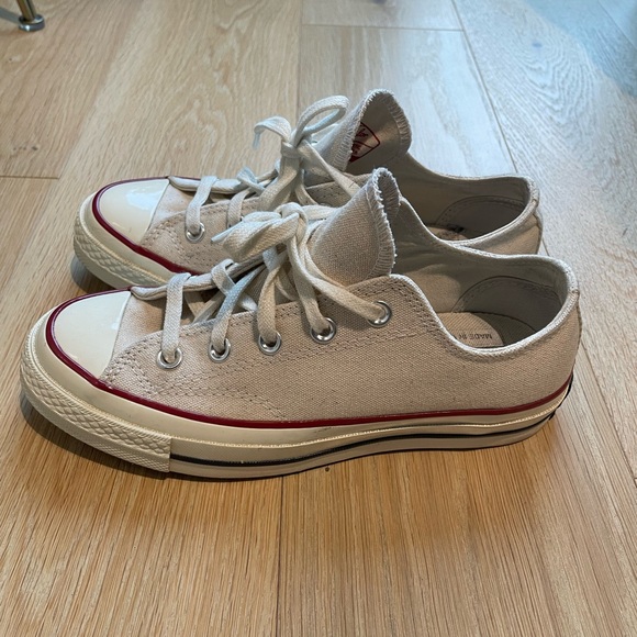 White low top Chuck Taylor Converse - Picture 4 of 6